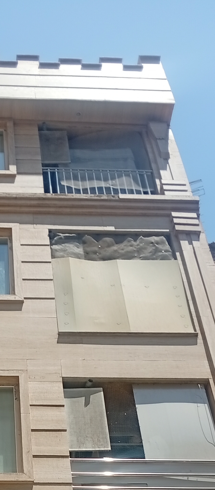 ریزش سنگ نما